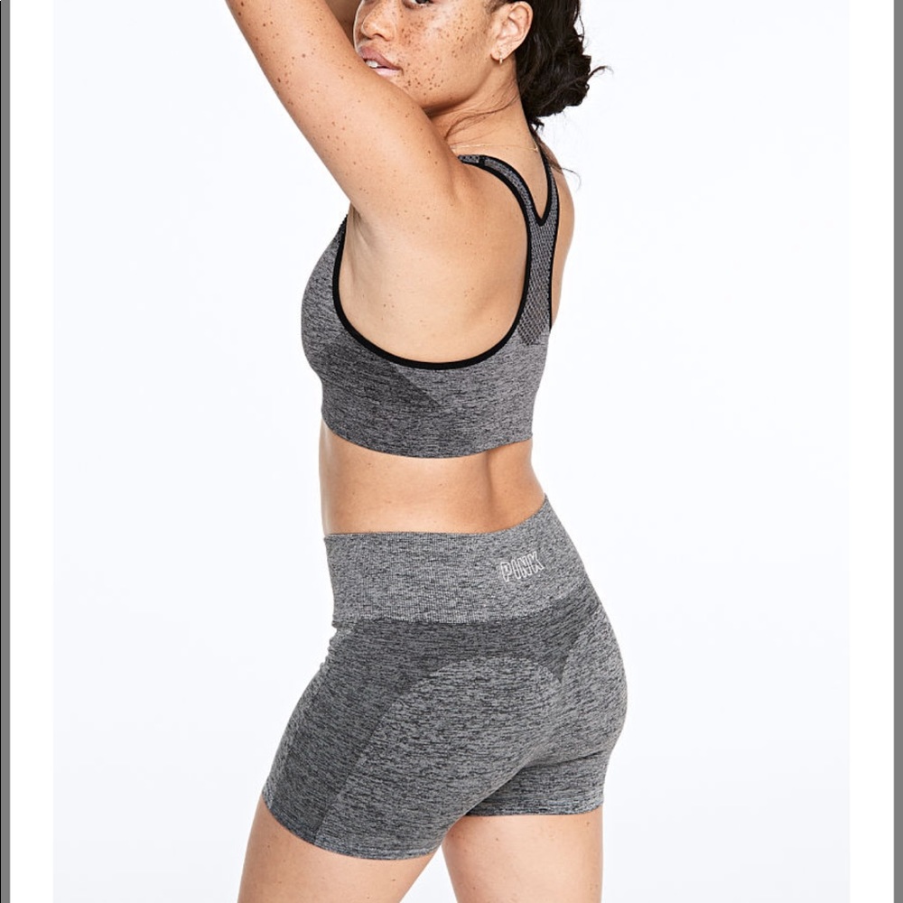 🆕 Victoria’s Secret Pink Seamless Short (M)